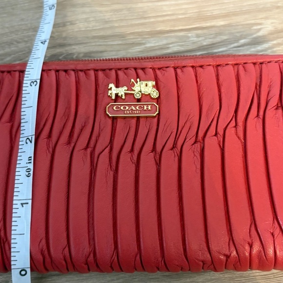 Coach Madison Gathered Leather Zip Around Wristlet - Picture 7 of 7